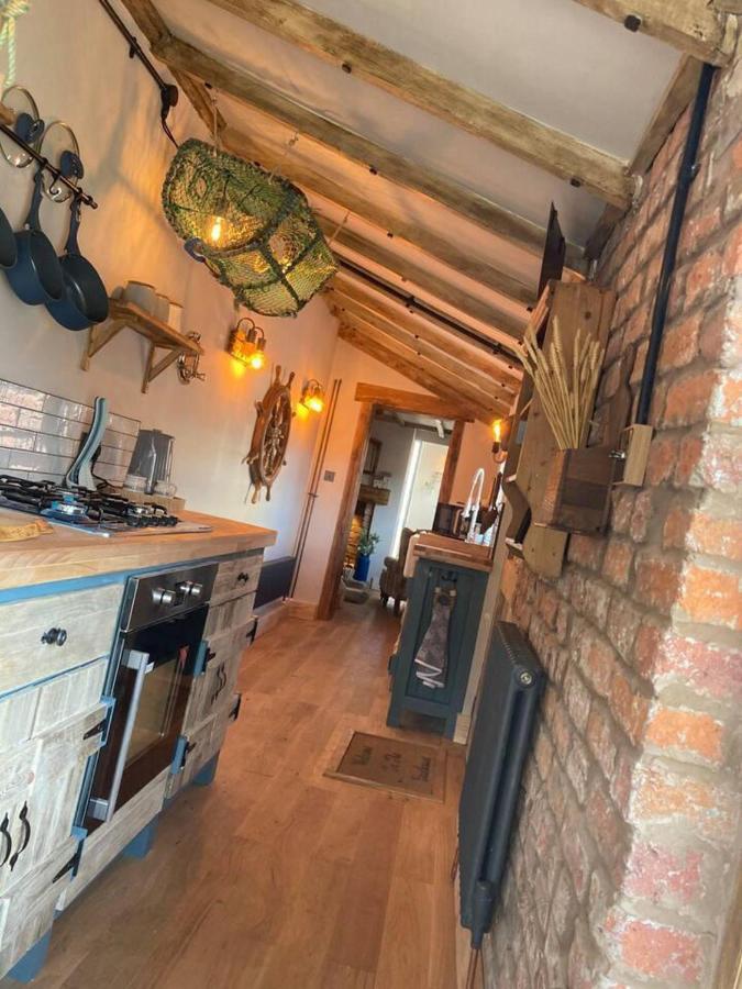 Stunning Quirky 2-Bed Cottage In New Brighton ولاسي المظهر الخارجي الصورة